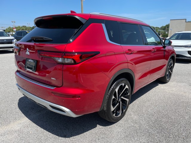 new 2024 Mitsubishi Outlander car, priced at $38,070