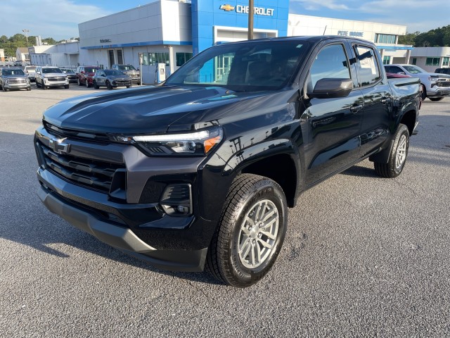 new 2024 Chevrolet Colorado car, priced at $41,115