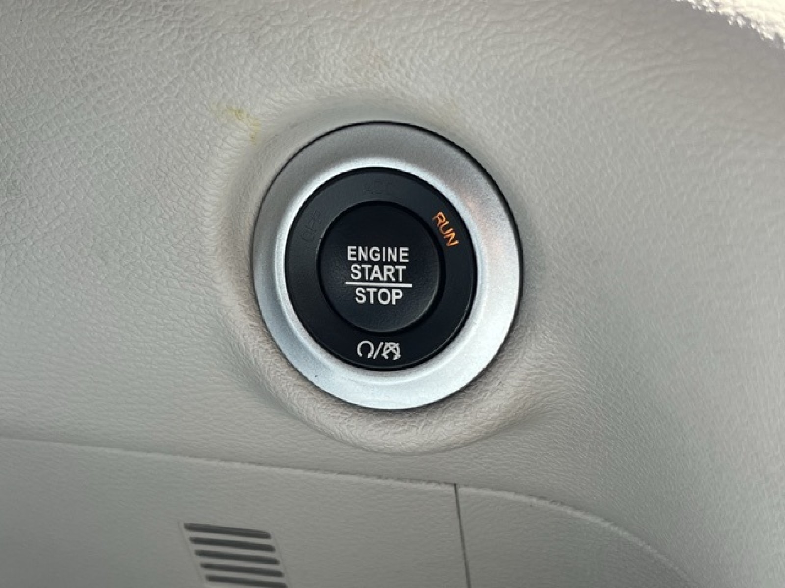 used 2020 Chrysler Pacifica car, priced at $21,043