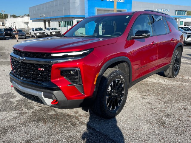 new 2025 Chevrolet Traverse car, priced at $50,515