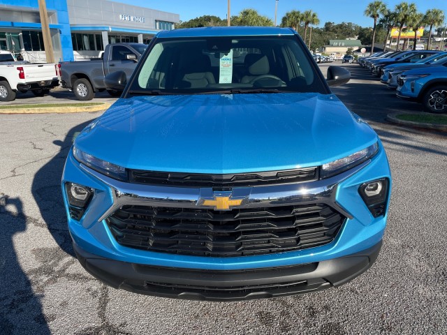 new 2025 Chevrolet TrailBlazer car, priced at $25,680