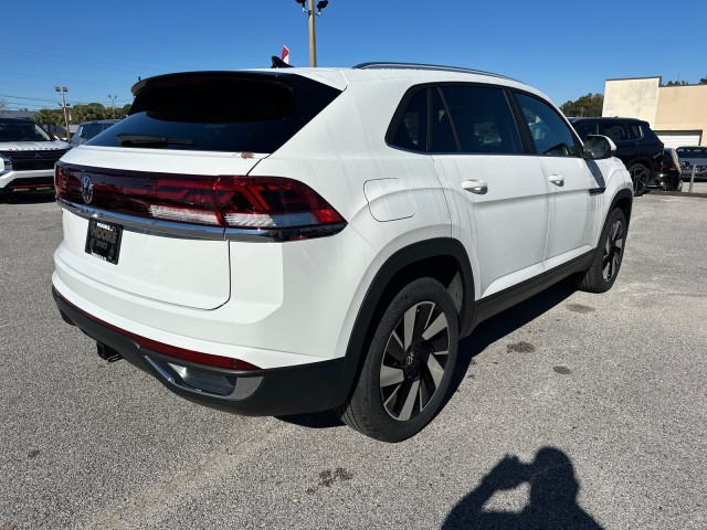 new 2025 Volkswagen Atlas Cross Sport car, priced at $42,621