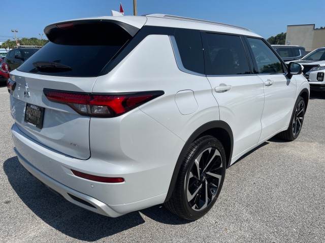 new 2024 Mitsubishi Outlander car, priced at $40,335