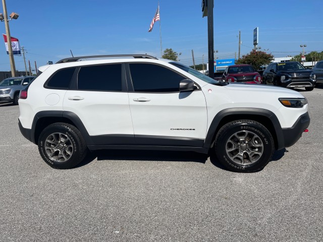 used 2021 Jeep Cherokee car, priced at $26,995