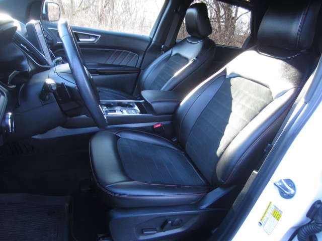 used 2022 Ford Edge car, priced at $29,998