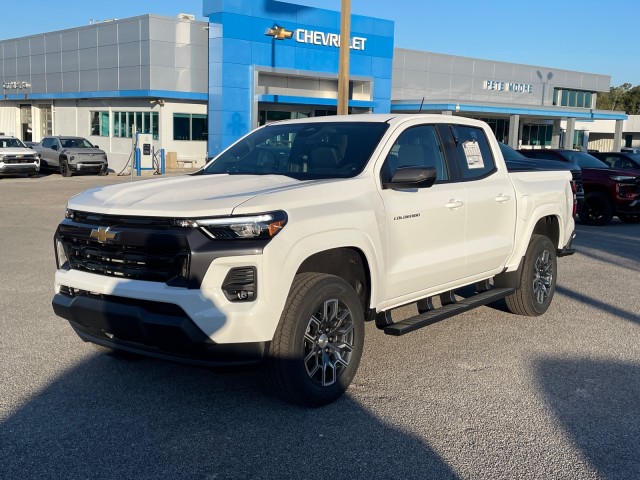 new 2024 Chevrolet Colorado car, priced at $42,470