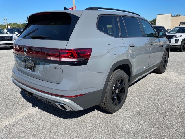 new 2024 Volkswagen Atlas car, priced at $45,999