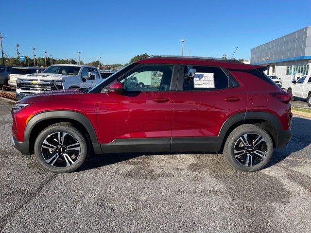 new 2025 Chevrolet TrailBlazer car, priced at $30,575