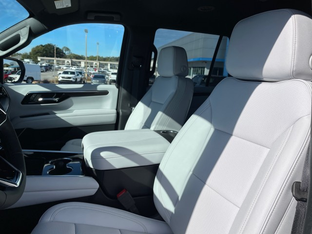 new 2025 Chevrolet Tahoe car, priced at $76,090