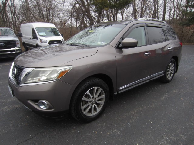 used 2014 Nissan Pathfinder car, priced at $12,895