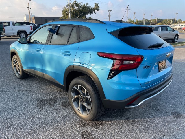 new 2025 Chevrolet Trax car, priced at $25,380