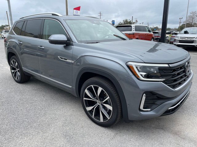 new 2025 Volkswagen Atlas car, priced at $56,366