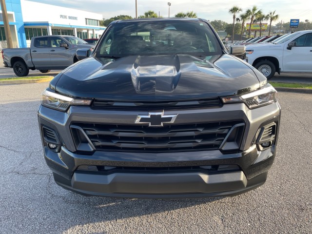 new 2024 Chevrolet Colorado car, priced at $41,115