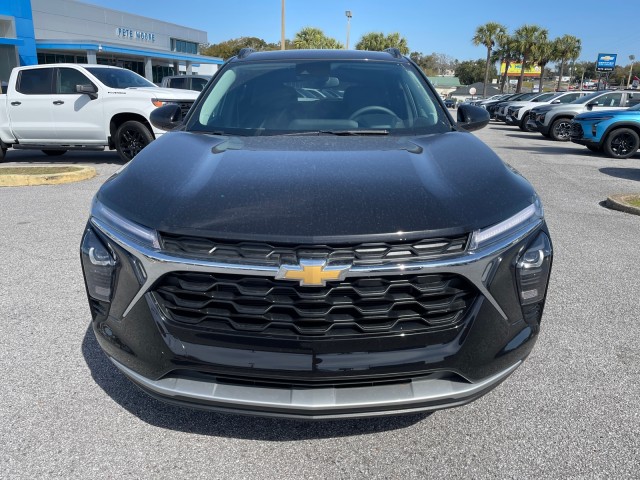 used 2025 Chevrolet Trax car, priced at $25,995