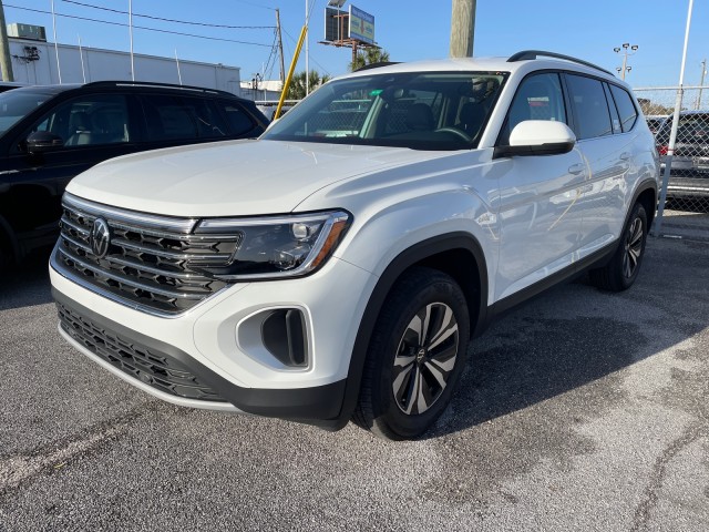 used 2024 Volkswagen Atlas car, priced at $34,995