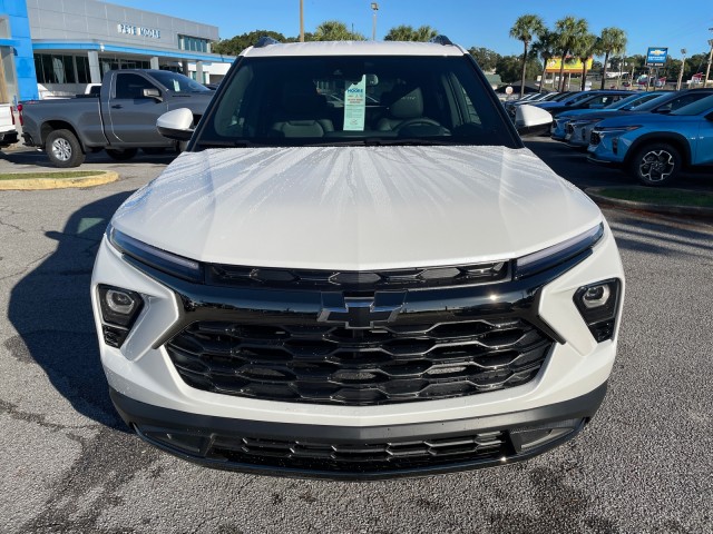 new 2025 Chevrolet TrailBlazer car, priced at $32,830