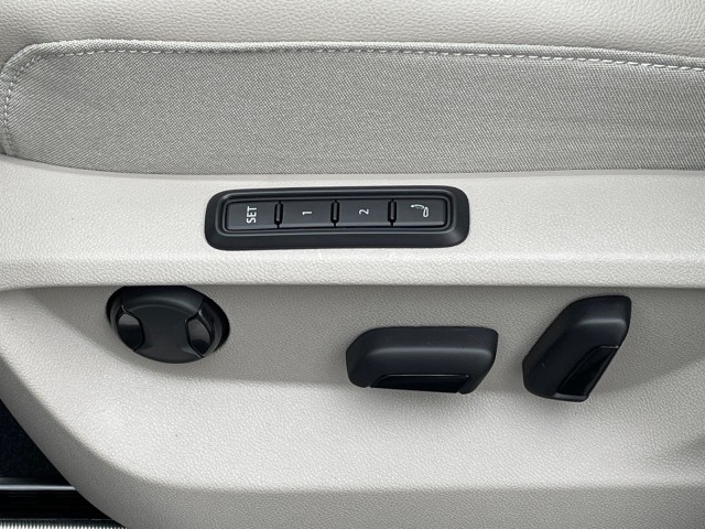 new 2025 Volkswagen Atlas car, priced at $55,901